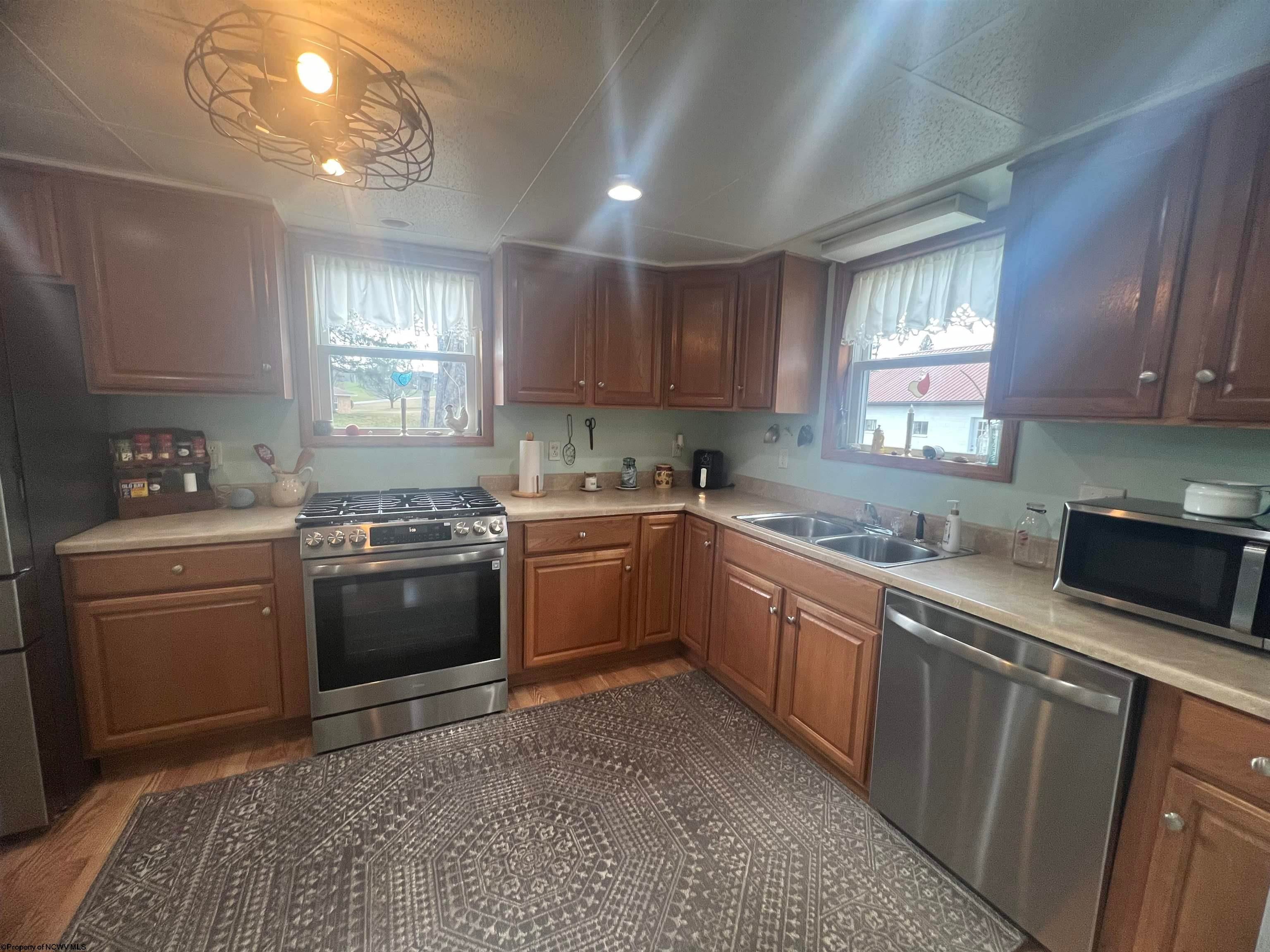 275 S Arthurdale, WV 26520 - Photo 12 of 32 Gallery Image 12