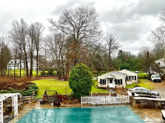 $1,700,000 | 12 Old Mill Lane, Stamford, CT 06902