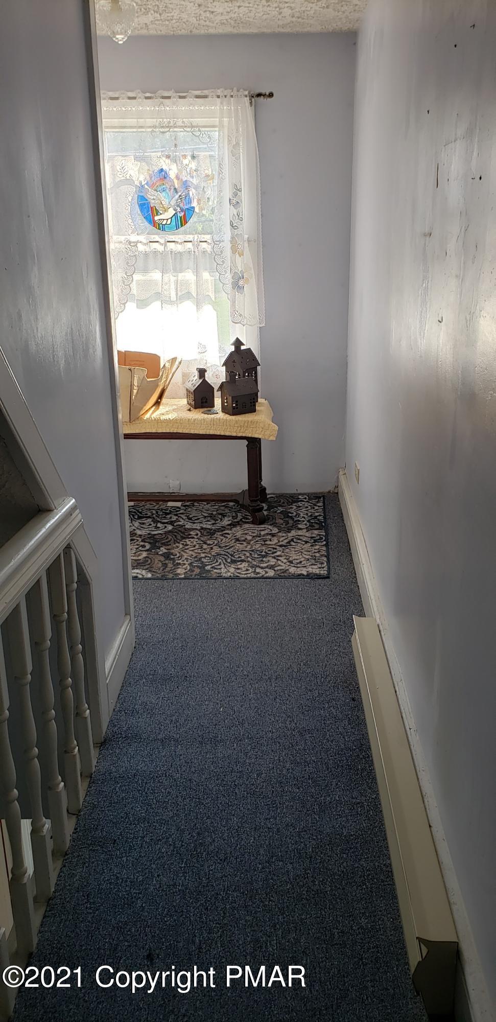 144 Merwinsburg Road Effort, PA 18330 - Photo 25 of 51 a view of entryway