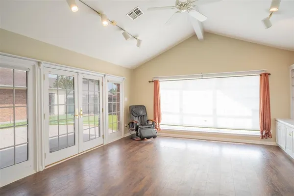 $2,200 | 1317 Waverly Street, Lake Charles, LA 70605