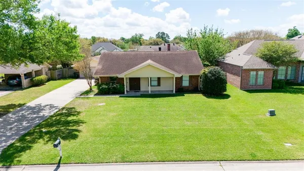 $2,200 | 1317 Waverly Street, Lake Charles, LA 70605