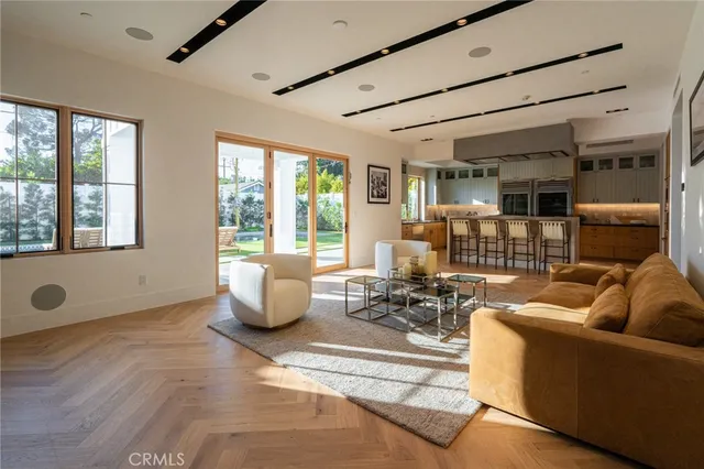 $3,799,000 | 5131 Strohm Avenue, Toluca Lake, CA 91601