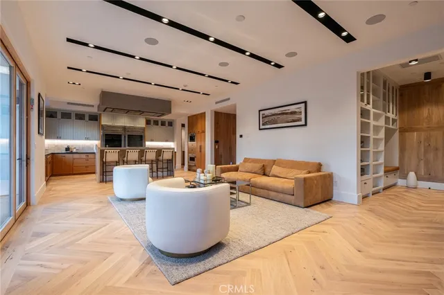 $3,799,000 | 5131 Strohm Avenue, Toluca Lake, CA 91601