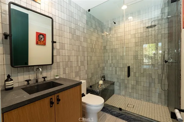 $3,799,000 | 5131 Strohm Avenue, Toluca Lake, CA 91601