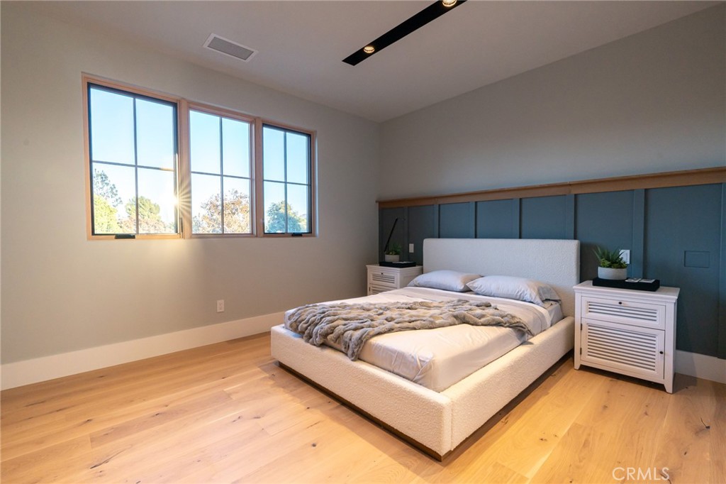 5131 Strohm Avenue Toluca Lake, CA 91601 - Photo 38 of 67