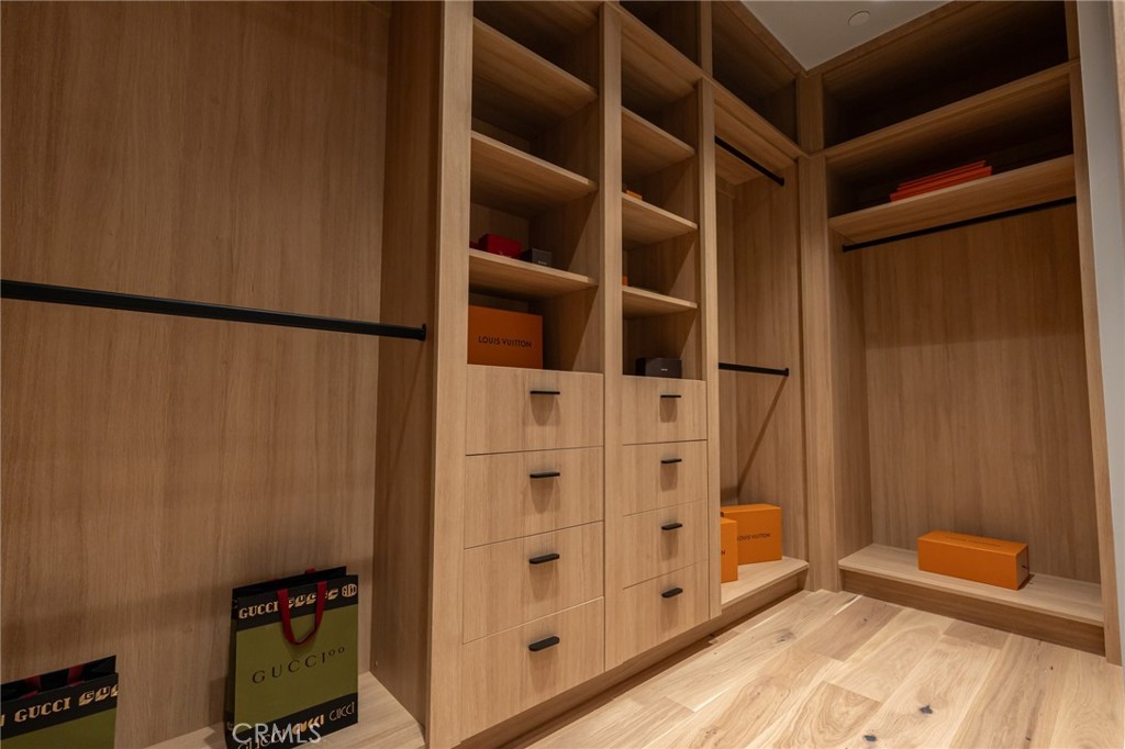 5131 Strohm Avenue Toluca Lake, CA 91601 - Photo 45 of 67 a view of walk in closet