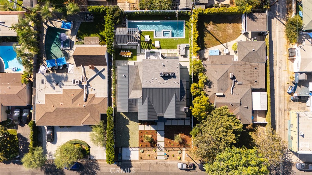 5131 Strohm Avenue Toluca Lake, CA 91601 - Photo 66 of 67 an aerial view of residential houses with outdoor space