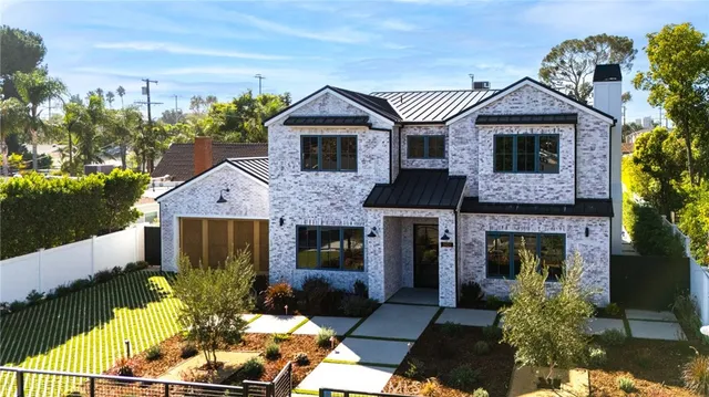$3,799,000 | 5131 Strohm Avenue, Toluca Lake, CA 91601