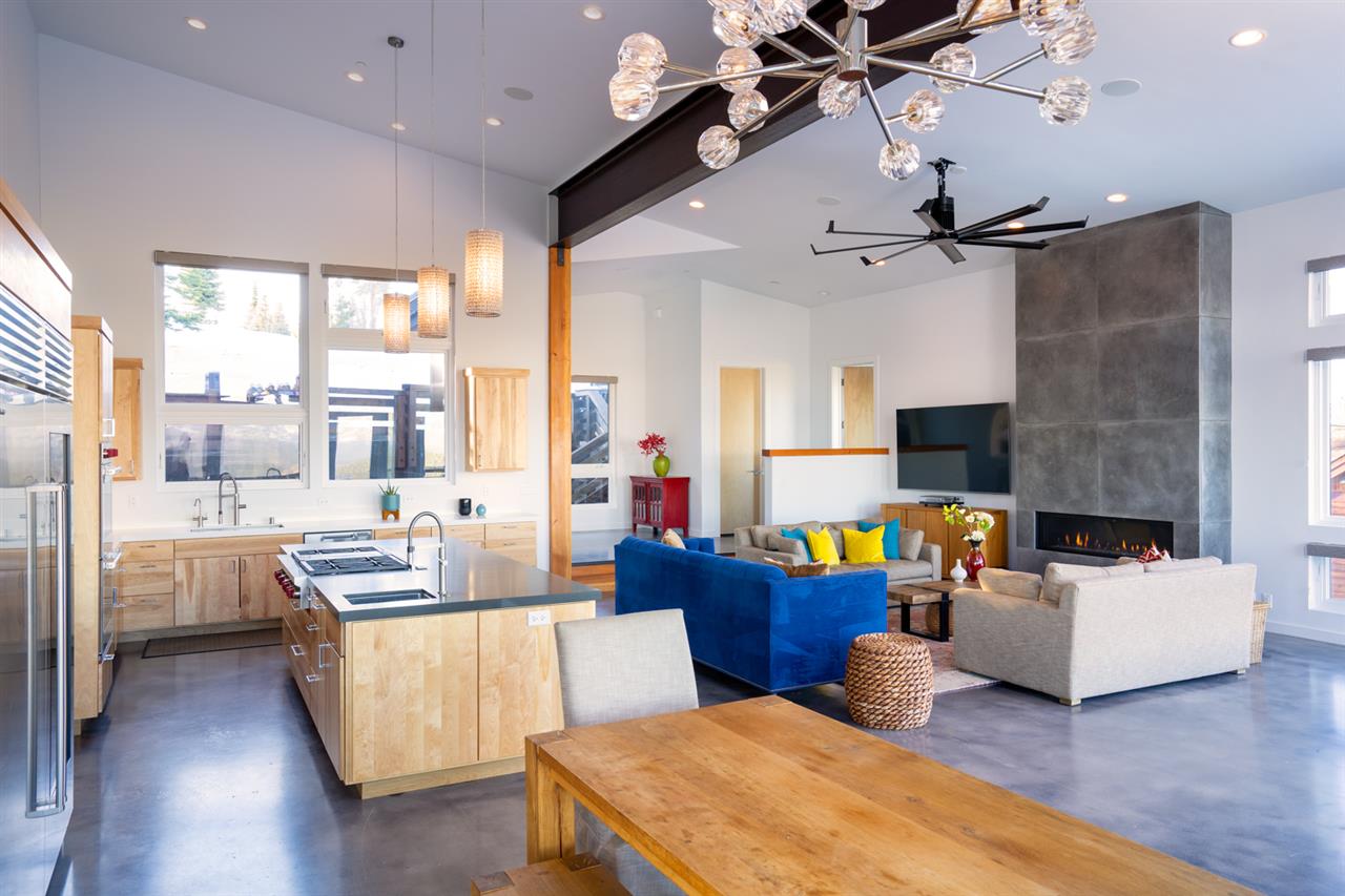 13792 Ski Slope Way Truckee, CA 96161 - Photo 3 of 21