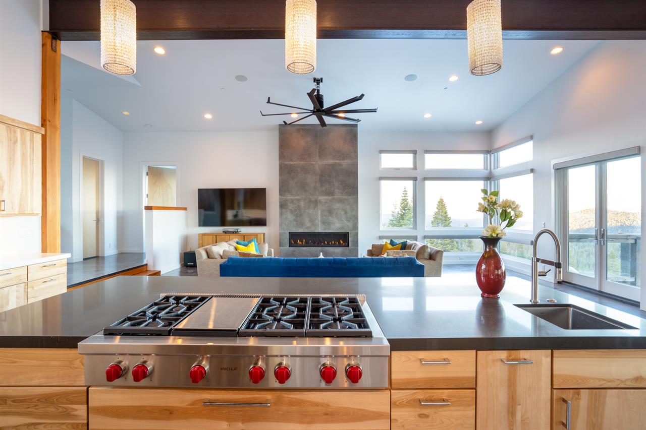 13792 Ski Slope Way Truckee, CA 96161 - Photo 6 of 21