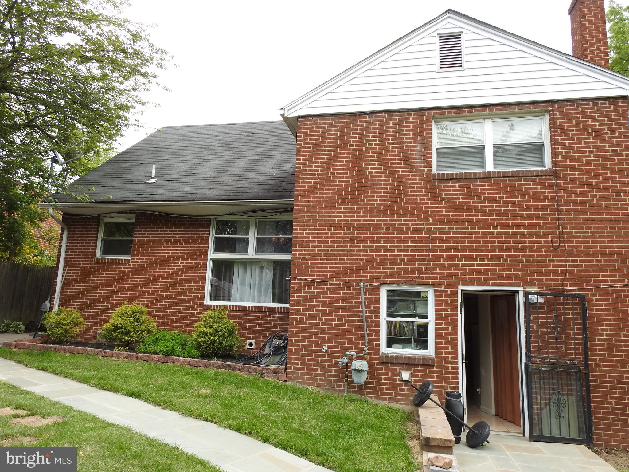 9902 Grayson Avenue Silver Spring, MD 20901 - Photo 2 of 29