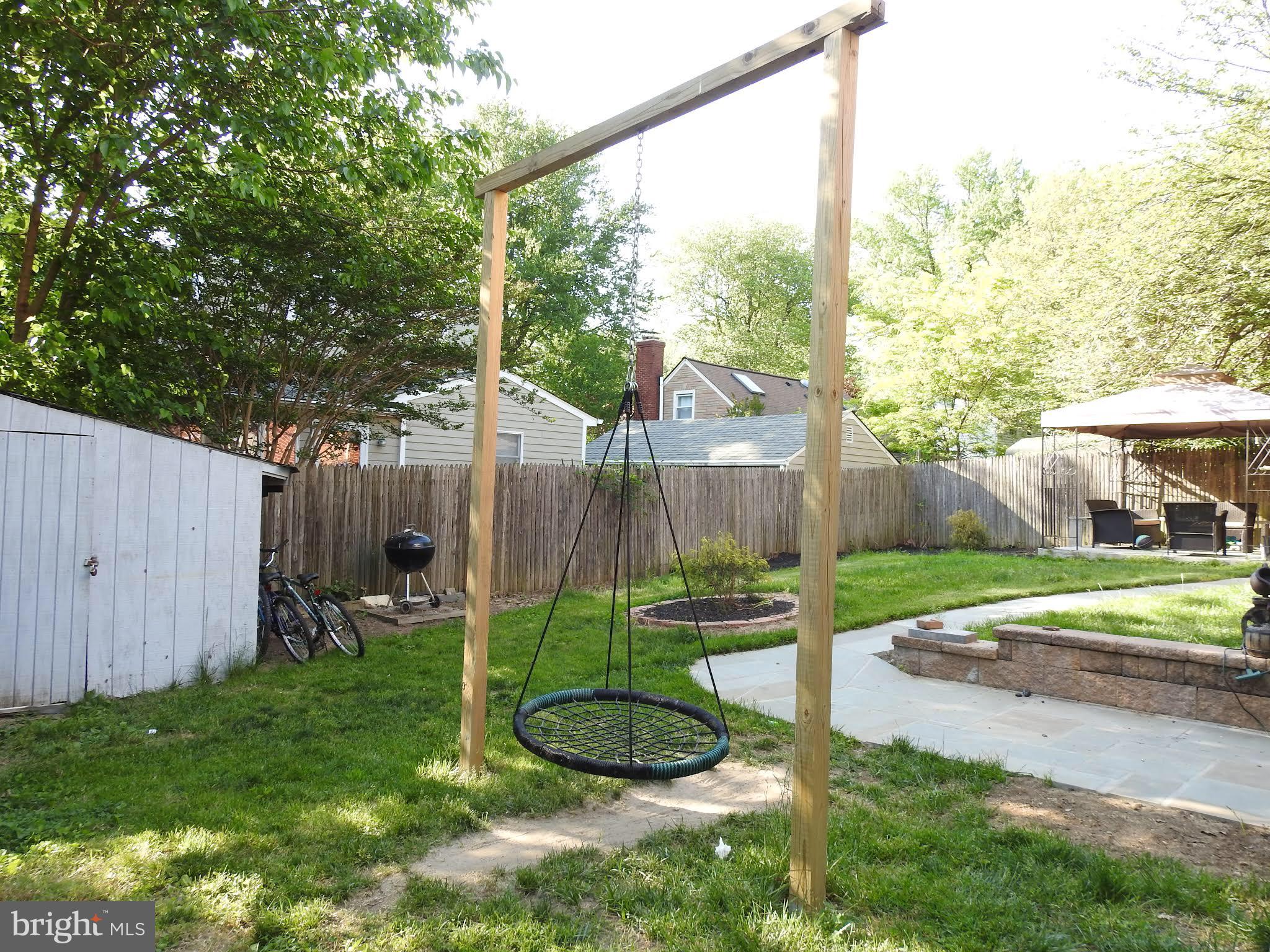 9902 Grayson Avenue Silver Spring, MD 20901 - Photo 6 of 29