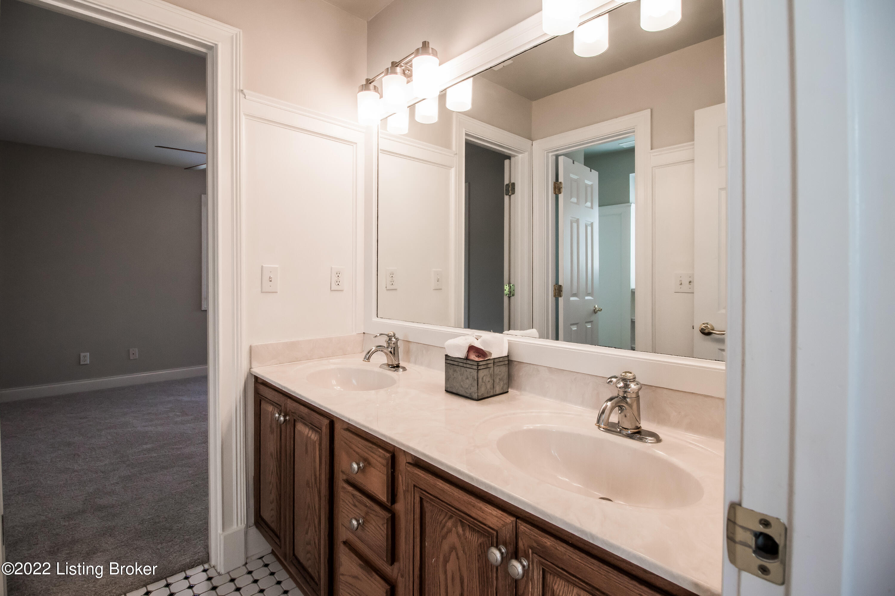 6107 Hensley Road Prospect, KY 40059 - Photo 40 of 76 33