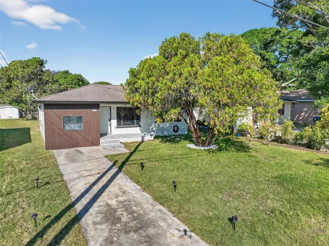 $3,000 | 2401 42nd Street South, St. Petersburg, FL 33711