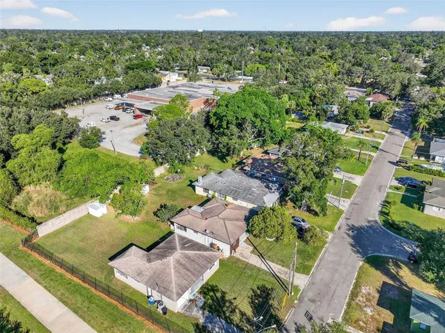 $3,000 | 2401 42nd Street South, St. Petersburg, FL 33711