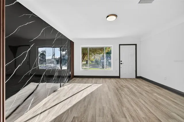 $3,000 | 2401 42nd Street South, St. Petersburg, FL 33711