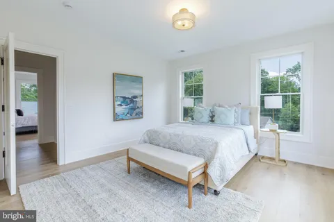 $2,500,000 | 6301 Phyllis Lane, Bethesda, MD 20817