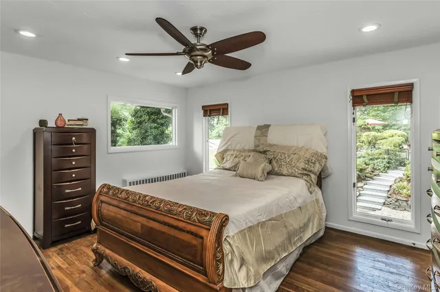 $1,088,888 | 29 Elmwood Court, Plainview, NY 11803