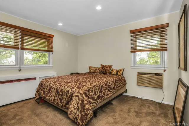 $1,088,888 | 29 Elmwood Court, Plainview, NY 11803