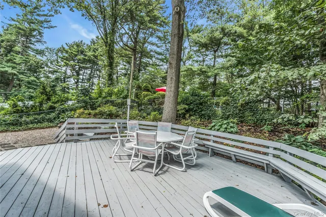 $1,088,888 | 29 Elmwood Court, Plainview, NY 11803