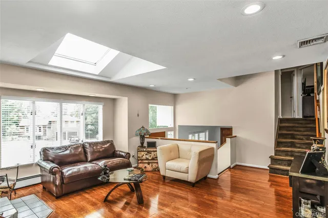 $1,088,888 | 29 Elmwood Court, Plainview, NY 11803