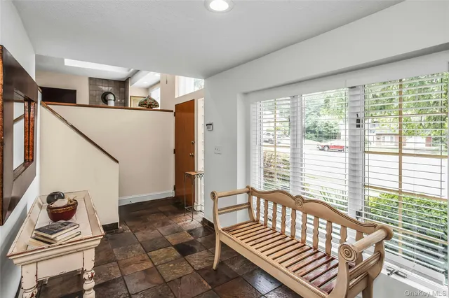 $1,088,888 | 29 Elmwood Court, Plainview, NY 11803