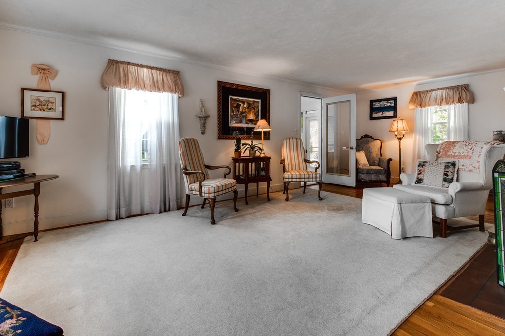 33 Otsego Road Worcester, MA 01609 - Photo 4 of 30 Gallery Image 4