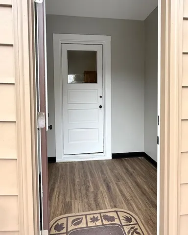 $1,600 | 728 Dekalb Avenue, Unit 1, Sycamore, IL 60178