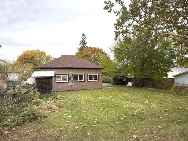 $1,600 | 728 Dekalb Avenue, Unit 1, Sycamore, IL 60178