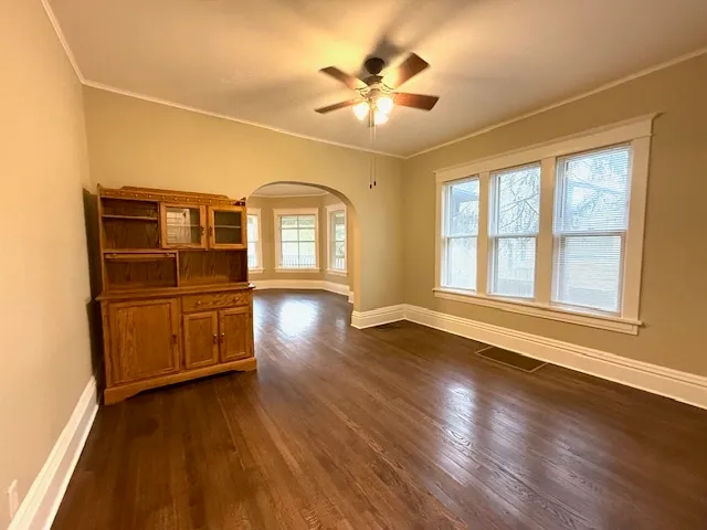 $1,600 | 728 Dekalb Avenue, Unit 1, Sycamore, IL 60178