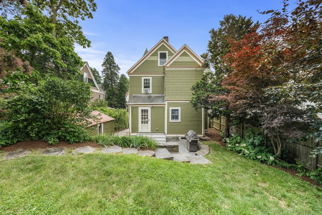 29 Dell Avenue Boston, MA 02136 - Photo 2 of 28 a front view of a house with a yard