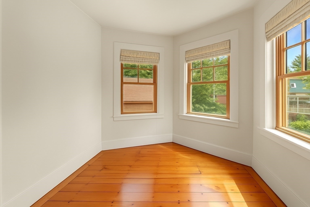 29 Dell Avenue Boston, MA 02136 - Photo 21 of 28 an empty room with a window