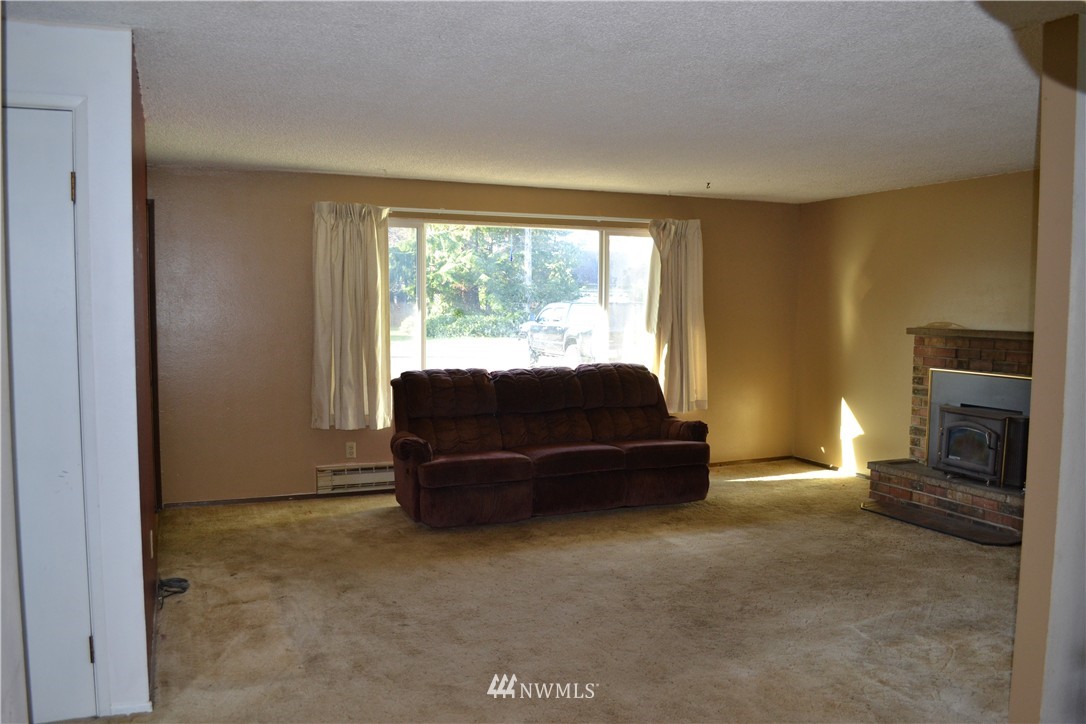 271 Evergreen Loop Forks, WA 98331 - Photo 4 of 18 Gallery Image 4