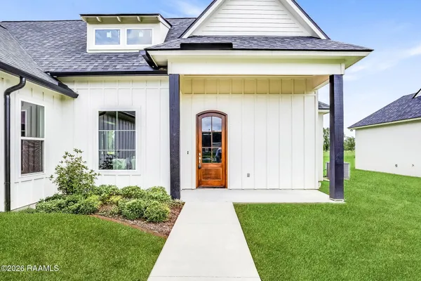 $359,900 | 119 Chase, Scott, LA 70583