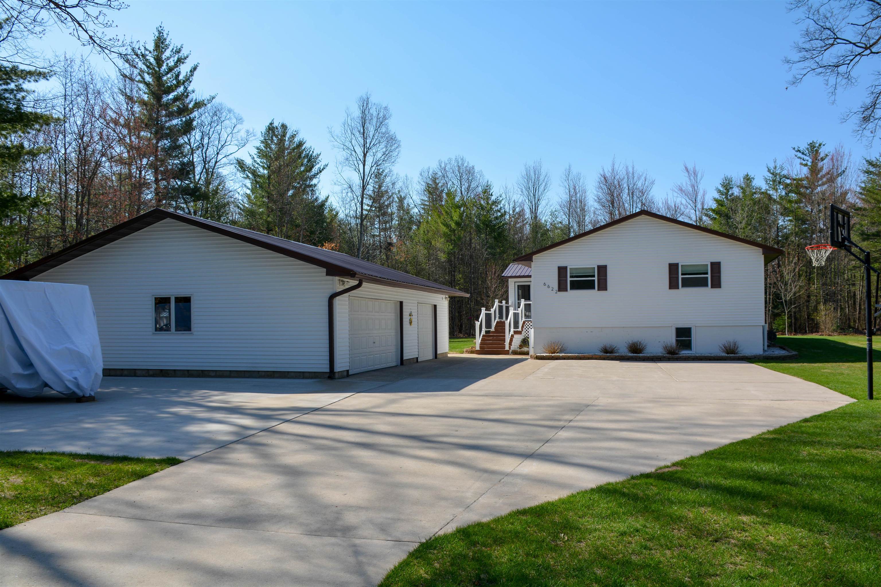 6622 Walton Road Kingsley, MI 49649 - Photo 4 of 60