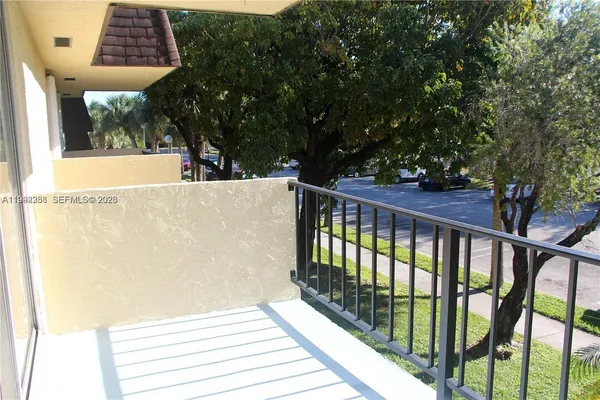 $2,200 | 9015 Southwest 138th Street, Unit 302, Miami, FL 33176
