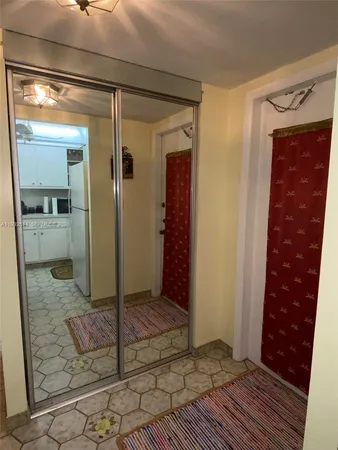 $1,600 | 8135 Sunrise Lakes Boulevard, Unit 308, Sunrise, FL 33322