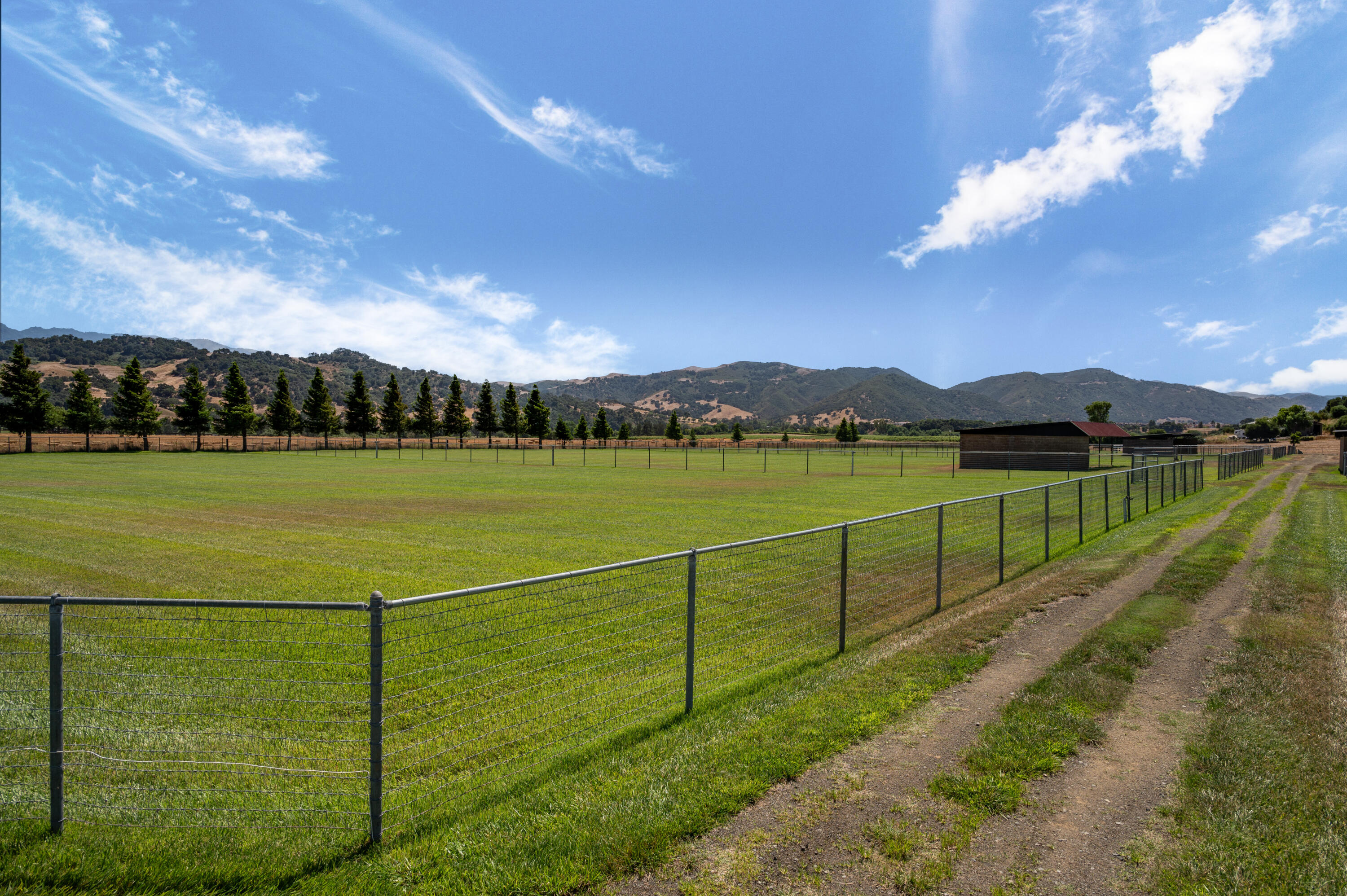 560 Ranch Road Solvang, CA 93463 - Photo 74 of 79 560_ranch_road_solvang_ca_ext-15