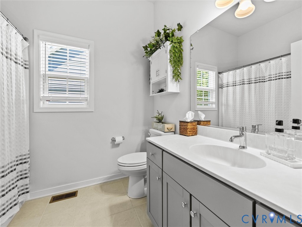 9606 Simonsville Road Midlothian, VA 23112 - Photo 27 of 40 1st floor, full hall bathroom