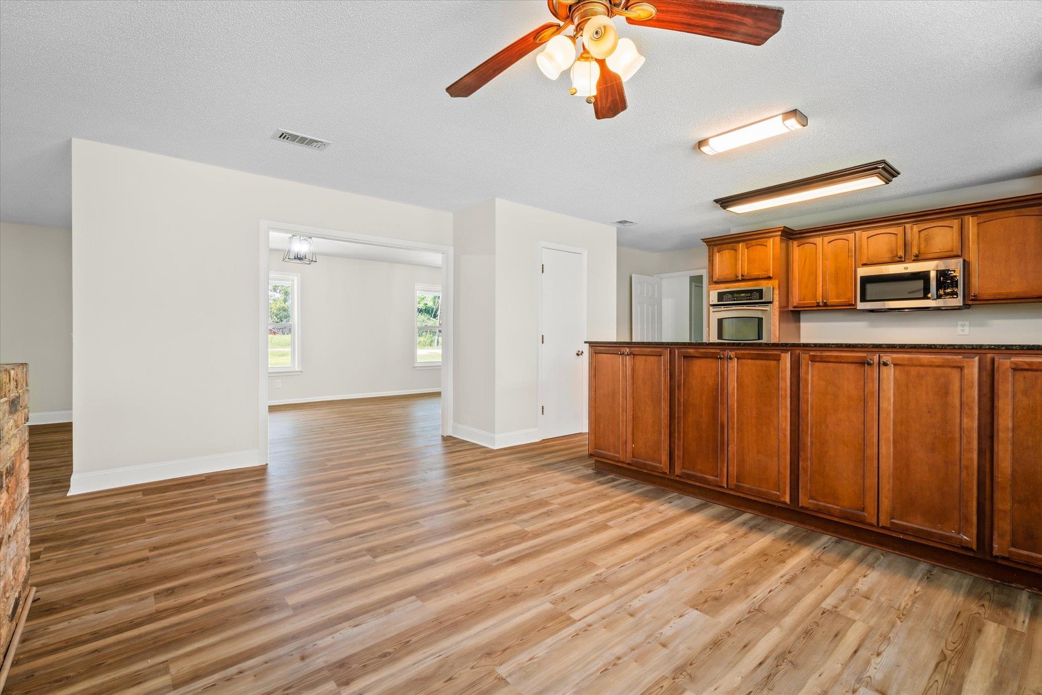 207 West Oak Street Atmore, AL 36502 - Photo 12 of 33