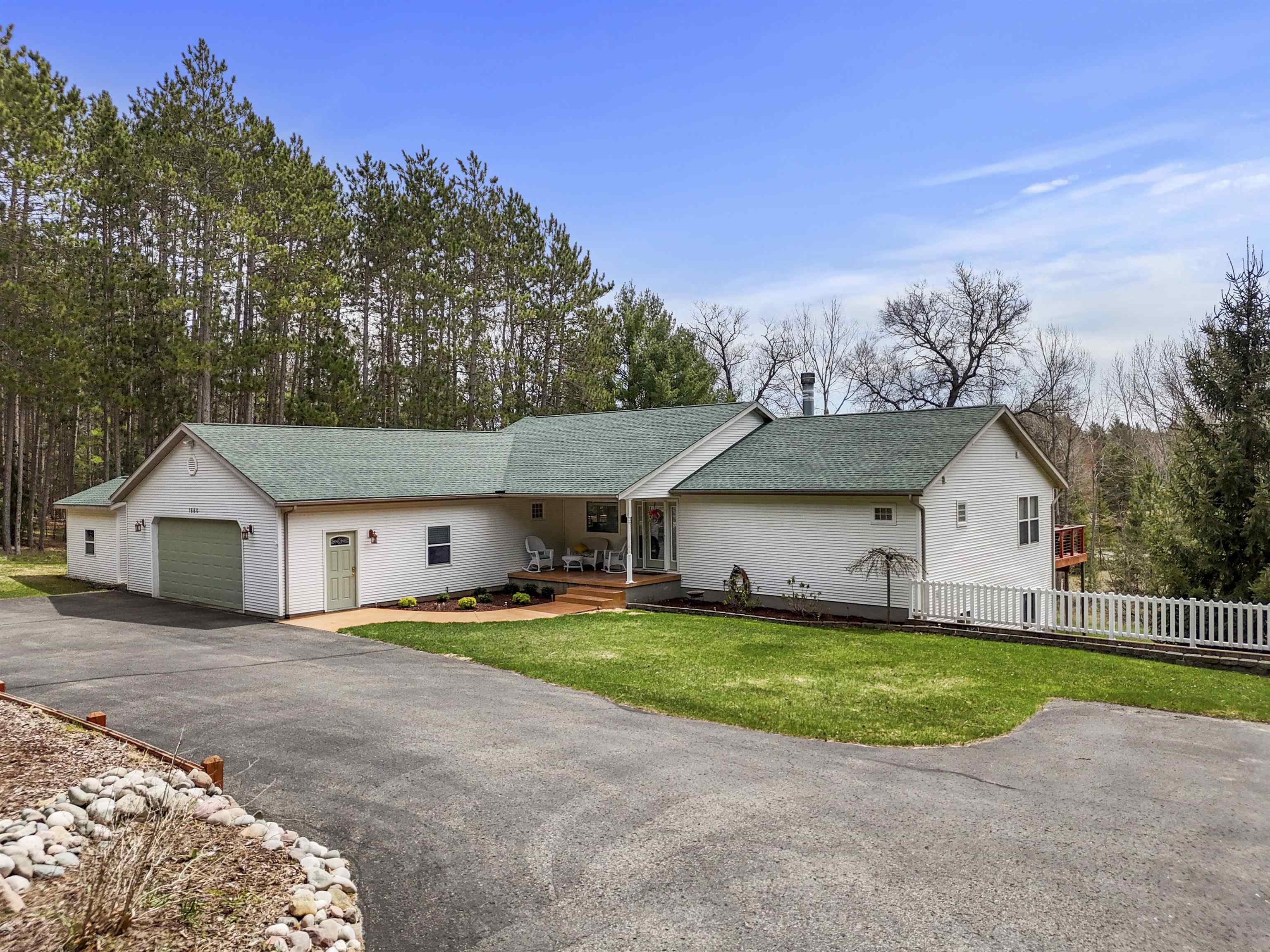 1660 High Road Roscommon, MI 48653 - Photo 52 of 68 1933741-f5565bd2-e774-4b5a-8b3f-517b1af3f77c.JPG