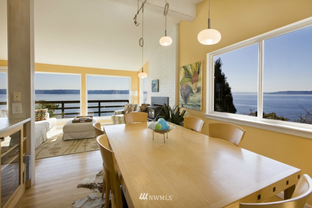 15609 Shanahan Road Southwest Vashon, WA 98070 - Photo 4 of 15 Gallery Image 4