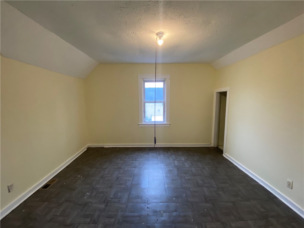 15 Oakman Street Rochester, NY 14605 - Photo 12 of 13