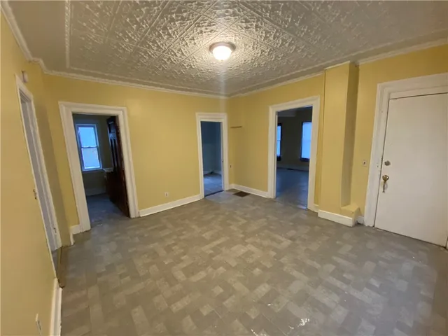 $89,000 | 15 Oakman Street, Rochester, NY 14605