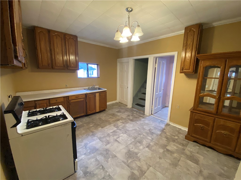 15 Oakman Street Rochester, NY 14605 - Photo 7 of 13