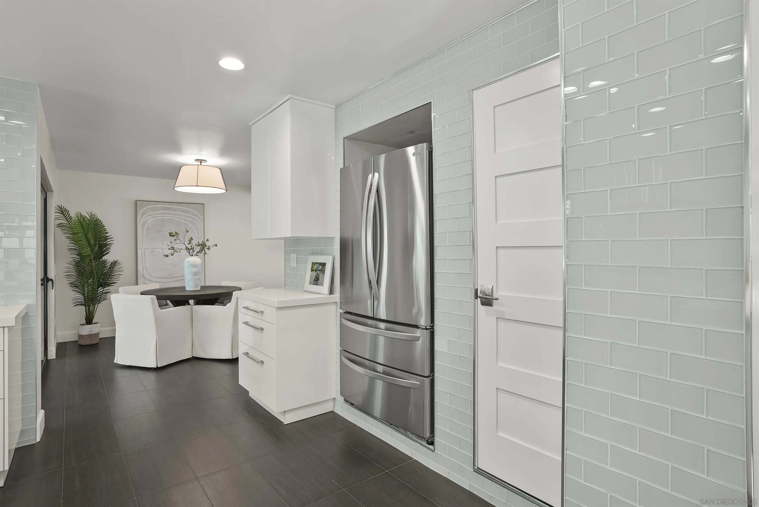 1328 Sun Valley Road Solana Beach, CA 92075 - Photo 10 of 24