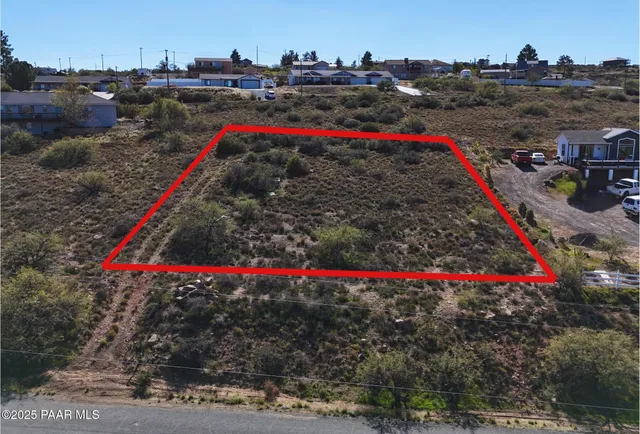 a view of a small yard