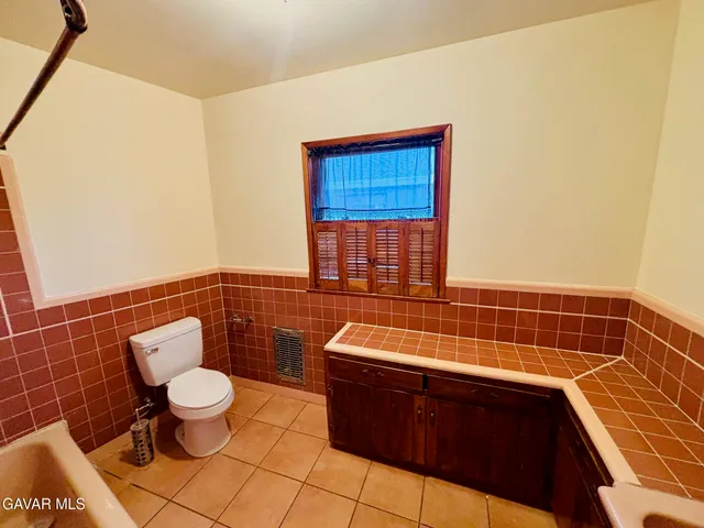 $2,399 | 35014 82nd Street East, Littlerock, CA 93543