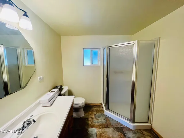 $2,399 | 35014 82nd Street East, Littlerock, CA 93543