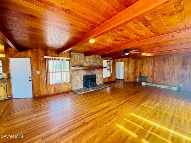 $2,399 | 35014 82nd Street East, Littlerock, CA 93543